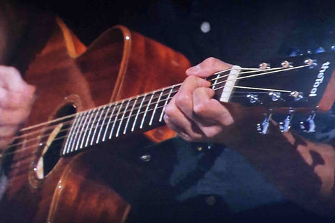 Skillnad på akustisk och klassisk gitarr