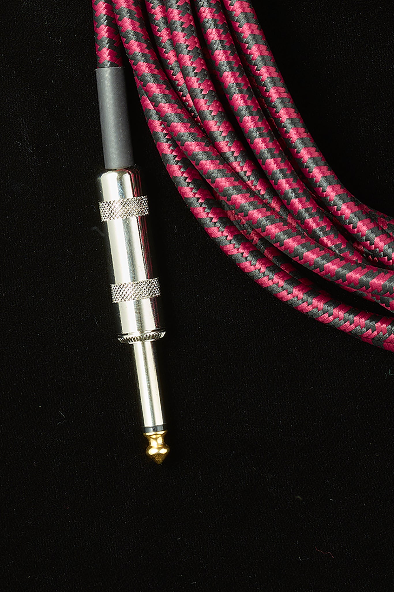 Guitar cable